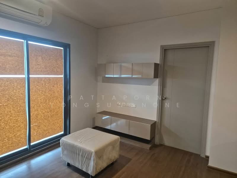 IDEO Phaholyothin Chatuchak, Bangkok, Paholayothin Road, Samsen Nai, Phaya Thai, Bangkok, 2 Bedrooms, 69 sqm, Condo For Sale, by Pattaporn Yongsungnone, 500174117 - DDproperty.com