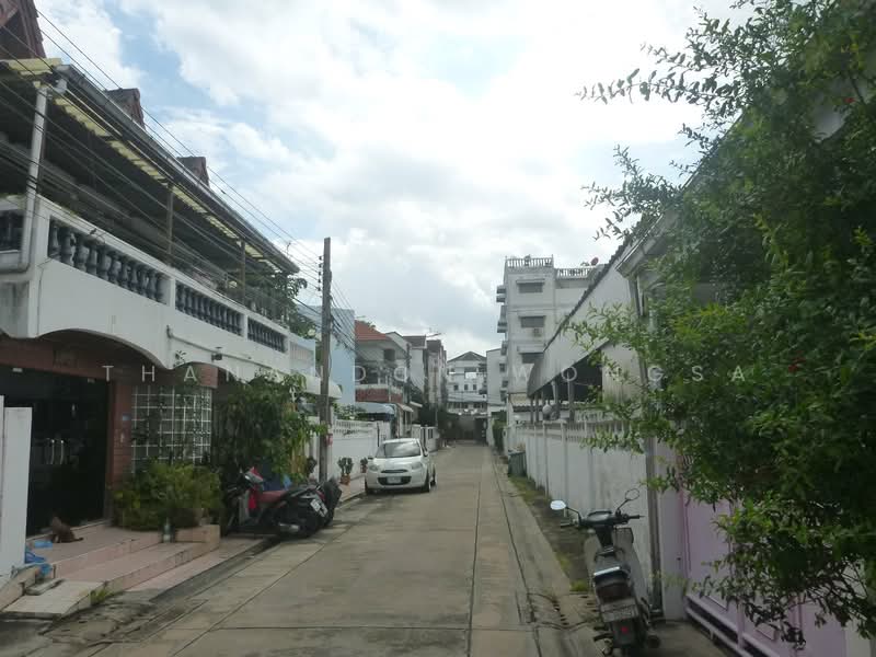 "ทาวน์เฮ้าส์3คูหา ถนน สุทธิสาร สามเสนนอก ห้วยขวาง จังหวัด กรุงเทพมหานคร", Bangkok, สุทธิสาร, Samsen Nok, Huai Khwang, Bangkok, 2 Bedrooms, 214 sqm, Townhouse For Sale, by Thanandon Wongsa, 500174136 - DDproperty.com