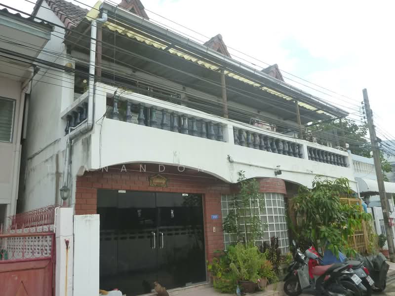 "ทาวน์เฮ้าส์3คูหา ถนน สุทธิสาร สามเสนนอก ห้วยขวาง จังหวัด กรุงเทพมหานคร", Bangkok, สุทธิสาร, Samsen Nok, Huai Khwang, Bangkok, 2 Bedrooms, 214 sqm, Townhouse For Sale, by Thanandon Wongsa, 500174136 - DDproperty.com