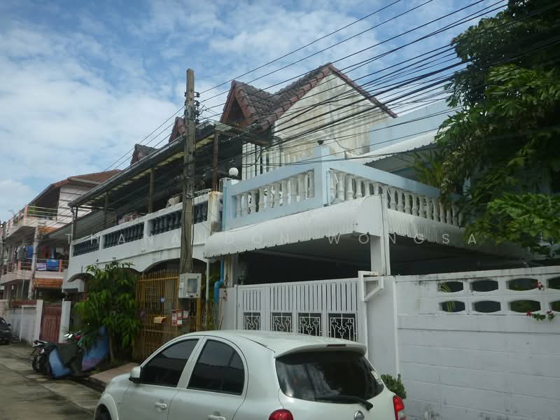 "ทาวน์เฮ้าส์3คูหา ถนน สุทธิสาร สามเสนนอก ห้วยขวาง จังหวัด กรุงเทพมหานคร", Bangkok, สุทธิสาร, Samsen Nok, Huai Khwang, Bangkok, 2 Bedrooms, 214 sqm, Townhouse For Sale, by Thanandon Wongsa, 500174136 - DDproperty.com