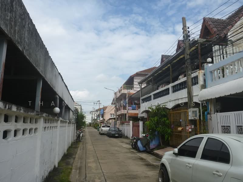 "ทาวน์เฮ้าส์3คูหา ถนน สุทธิสาร สามเสนนอก ห้วยขวาง จังหวัด กรุงเทพมหานคร", Bangkok, สุทธิสาร, Samsen Nok, Huai Khwang, Bangkok, 2 Bedrooms, 214 sqm, Townhouse For Sale, by Thanandon Wongsa, 500174136 - DDproperty.com