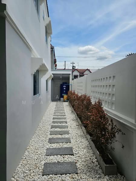 ขายทาวน์โฮมหลังมุม หมู่บ้าน จิตณรงค์ 21 พุทธมณฑลสาย 4 กระทุ่มล้ม ราคาถูกที่สุด, กรุงเทพ, พุทธมณฑลสาย 4, หนองค้างพลู, หนองแขม, กรุงเทพ, 135 ตร.ม., ทาวน์เฮ้าส์ ขาย, โดย Apaporn Muanthorani, 500174148 - DDproperty.com