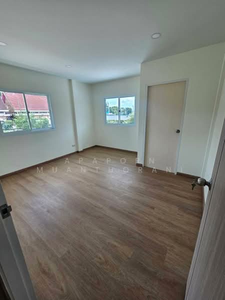 ทาวน์โฮมหลังมุม ม.จิตรณรงค์ 21 ราคาดี ทำเลพุทธมณฑลสาย 4 เพียง 1.89 ล้าน!, กรุงเทพ, พุทธมณฑลสาย 4, หนองค้างพลู, หนองแขม, กรุงเทพ, 135 ตร.ม., ทาวน์เฮ้าส์ ขาย, โดย Apaporn Muanthorani, 500174148 - DDproperty.com