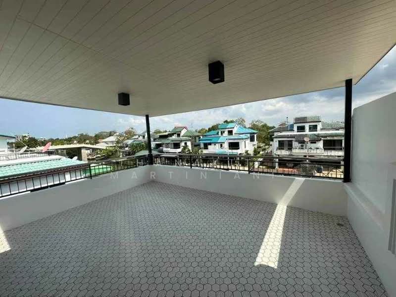 Jomtien Yacht Club 3 : จอมเทียนยอร์ชคลับ 3, ชลบุรี, ซอยนาจอมเทียน 8 ถนนสุขุมวิท, นาจอมเทียน, สัตหีบ, ชลบุรี, 320 ตร.ม., บ้านเดี่ยว ขาย, โดย Thanakit Martiniani, 500174154 - DDproperty.com