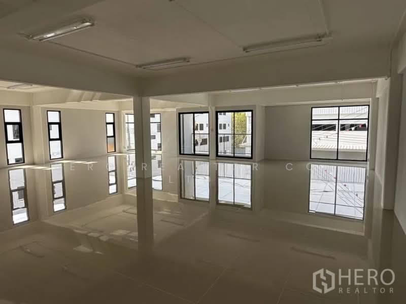 For rent Warehouse 1000 sqm in Bang Phli, Samut Prakan bre19581, Samut Prakan, Rachathewa, Bang Plee, Samut Prakan, , 1,000 sqm, Warehouse/Factory For Rent, by Hero Realtor Co., Ltd., 500174175 - DDproperty.com