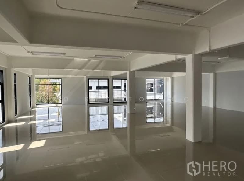 For rent Warehouse 1000 sqm in Bang Phli, Samut Prakan bre19581, Samut Prakan, Rachathewa, Bang Plee, Samut Prakan, , 1,000 sqm, Warehouse/Factory For Rent, by Hero Realtor Co., Ltd., 500174175 - DDproperty.com