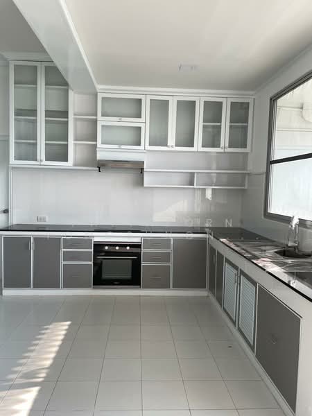 KC Court, Bangkok, 28 Soi Thonglor 13, Khlong Tan Nua, Watthana, Bangkok, 3 Bedrooms, 350 sqm, Apartment For Rent, by Pattaporn Yongsungnone, 500174227 - DDproperty.com