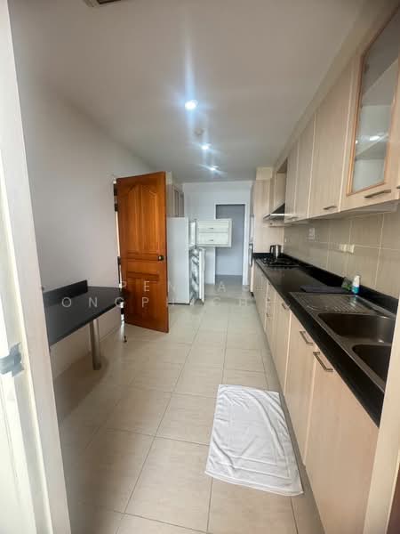 Chaidee Mansion, Bangkok, 75-7 Soi Sukhumvit 11, Khlongtoei Nua, Watthana, Bangkok, 2 Bedrooms, 200 sqm, Apartment For Rent, by Pensasi Ongphichetmetha, 500174245 - DDproperty.com