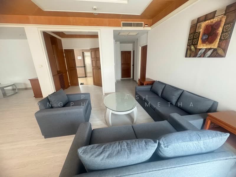 Chaidee Mansion, Bangkok, 75-7 Soi Sukhumvit 11, Khlongtoei Nua, Watthana, Bangkok, 2 Bedrooms, 200 sqm, Apartment For Rent, by Pensasi Ongphichetmetha, 500174245 - DDproperty.com