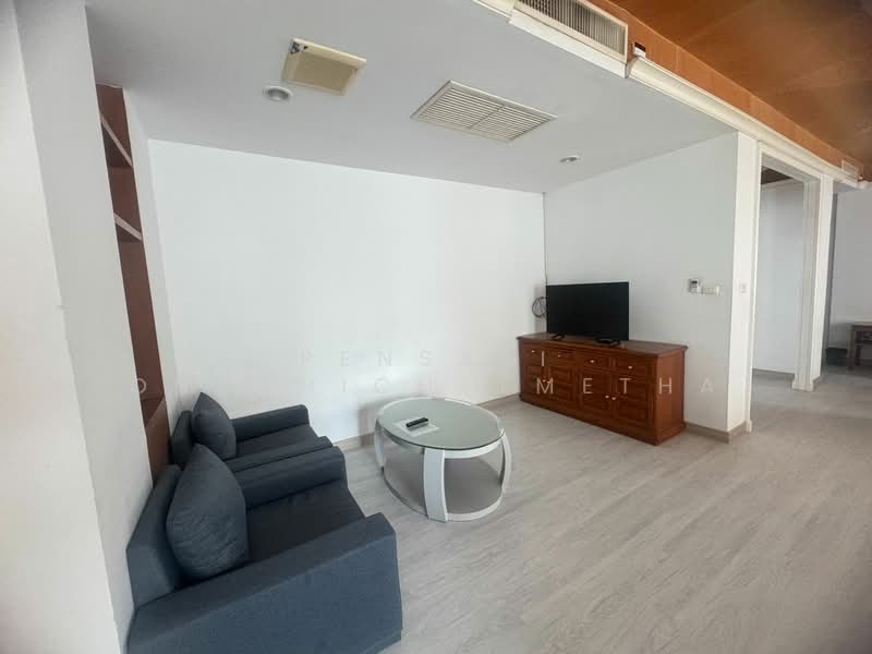 Chaidee Mansion, Bangkok, 75-7 Soi Sukhumvit 11, Khlongtoei Nua, Watthana, Bangkok, 2 Bedrooms, 200 sqm, Apartment For Rent, by Pensasi Ongphichetmetha, 500174245 - DDproperty.com