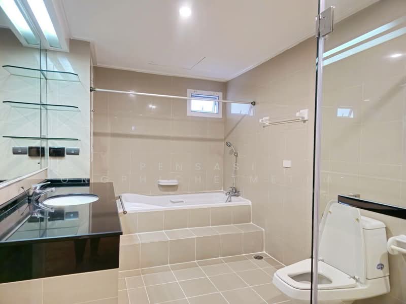 GM Tower, Bangkok, 39 Soi Sukhumvit 20, Khlong Toei, Khlong Toei, Bangkok, 3 Bedrooms, 315 sqm, Apartment For Rent, by Pensasi Ongphichetmetha, 500174251 - DDproperty.com