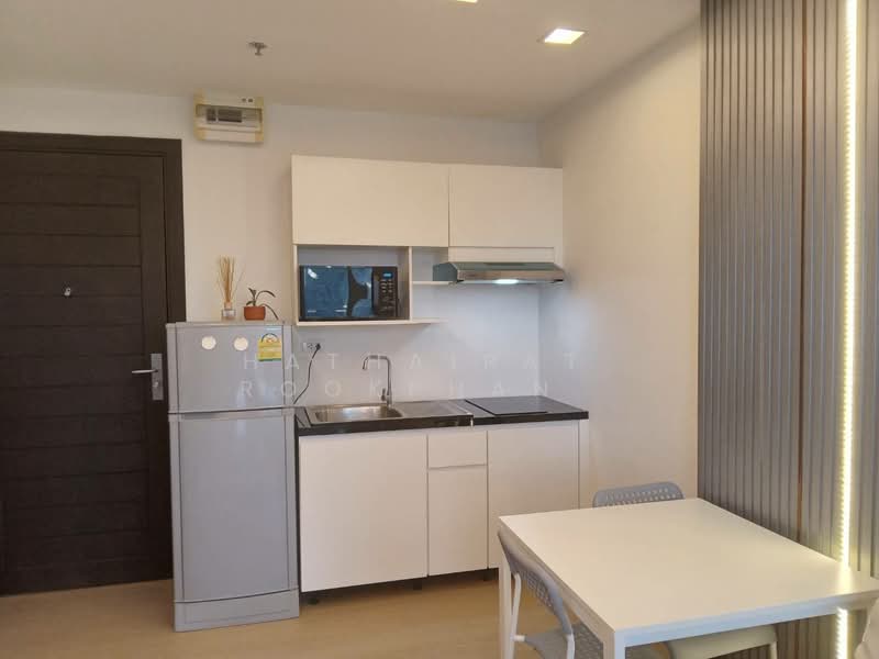 Thru Thonglor, Bangkok, Petchaburi Road, Bang Kapi, Huai Khwang, Bangkok, 1 Bedroom, 32 sqm, Condo For Sale, by Hathairat Rookphan , 500174296 - DDproperty.com