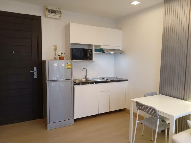 Thru Thonglor, Bangkok, Petchaburi Road, Bang Kapi, Huai Khwang, Bangkok, 1 Bedroom, 32 sqm, Condo For Sale, by Hathairat Rookphan , 500174296 - DDproperty.com