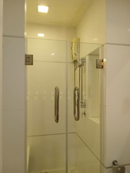 Thru Thonglor, Bangkok, Petchaburi Road, Bang Kapi, Huai Khwang, Bangkok, 1 Bedroom, 32 sqm, Condo For Sale, by Hathairat Rookphan , 500174296 - DDproperty.com