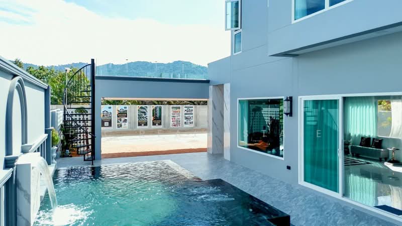 วิลล่าหรูพร้อมสระน้ำแร่ธรรมชาติ 4 ห้องนอน บางแสน, ชลบุรี, บางละมุง, บางละมุง, ชลบุรี, 530 ตร.ม., วิลล่า ขาย, โดย PLC Real Estate, 500174299 - DDproperty.com