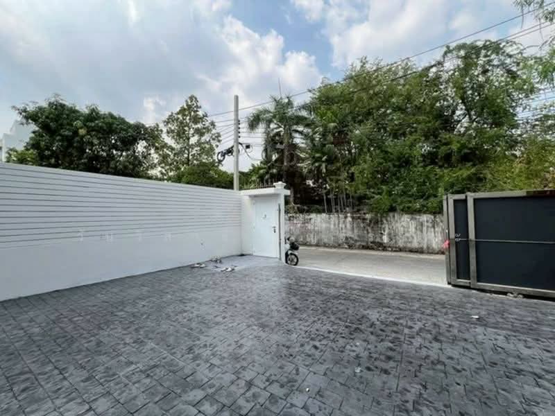 WPDD-088 บ้านเดี่ยว ปรีดีพนมยงค์ 42 สไตล์มินิมอล 79 ตร.ว., Bangkok, Khlong Tan Nua, Watthana, Bangkok, 4 Bedrooms, 401 sqm, Single Detached House For Sale, by วันวิสาข์ ปัญจรงคะ, 500174335 - DDproperty.com
