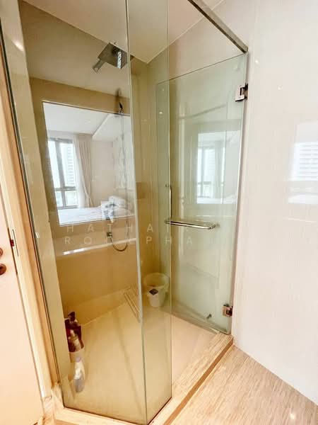 H Sukhumvit 43, Bangkok, 28 Sukhumvit 34 Road, Khlong Tan Nua, Watthana, Bangkok, 2 Bedrooms, 72 sqm, Condo For Sale, by Hathairat Rookphan , 500174365 - DDproperty.com