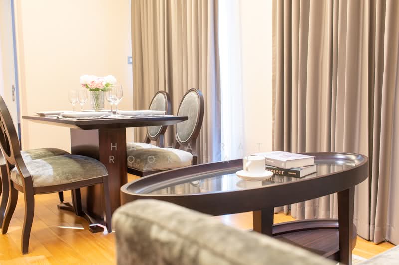 H Sukhumvit 43, Bangkok, 28 Sukhumvit 34 Road, Khlong Tan Nua, Watthana, Bangkok, 2 Bedrooms, 60 sqm, Condo For Sale, by Hathairat Rookphan , 500174377 - DDproperty.com