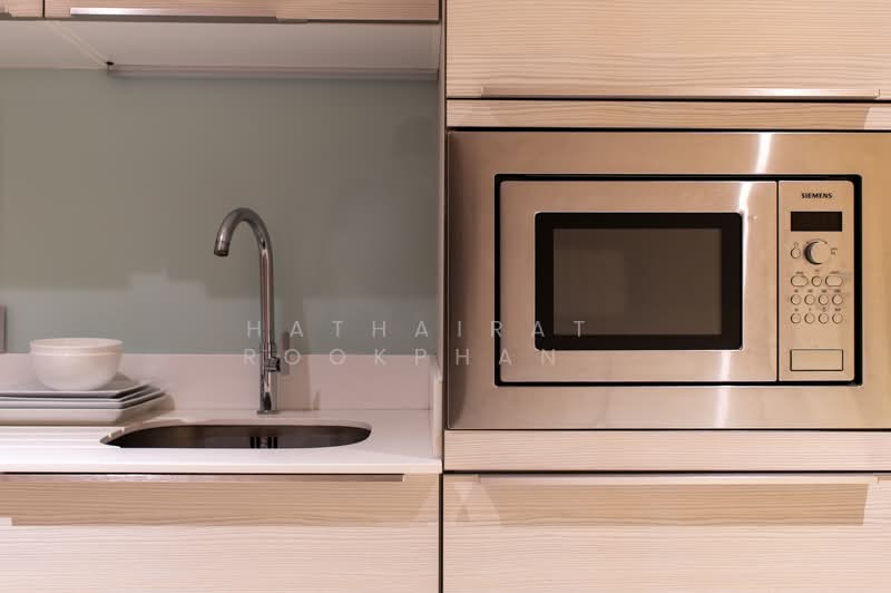 H Sukhumvit 43, Bangkok, 28 Sukhumvit 34 Road, Khlong Tan Nua, Watthana, Bangkok, 2 Bedrooms, 60 sqm, Condo For Sale, by Hathairat Rookphan , 500174377 - DDproperty.com