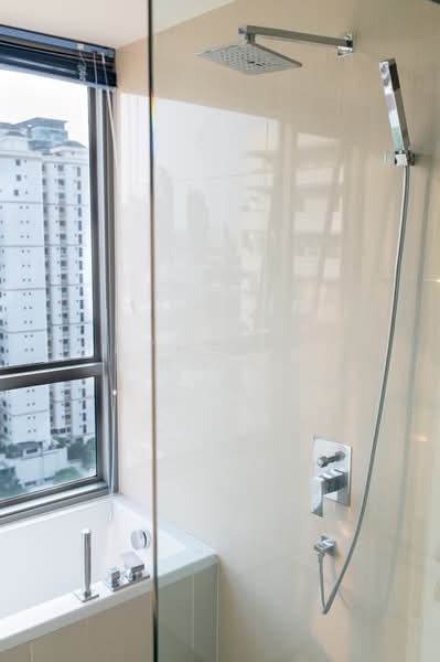 H Sukhumvit 43, Bangkok, 28 Sukhumvit 34 Road, Khlong Tan Nua, Watthana, Bangkok, 2 Bedrooms, 60 sqm, Condo For Sale, by Hathairat Rookphan , 500174377 - DDproperty.com