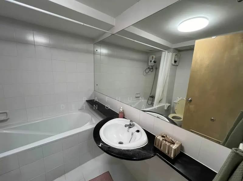 Raintree Villa, Bangkok, 108 198 Soi Sukhumvit 53, Khlong Tan Nua, Watthana, Bangkok, 1 Bedroom, 30 sqm, Condo For Sale, by Pafhun Detnopmani , 500174398 - DDproperty.com