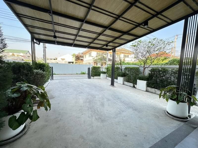 For rent: Brand new home office in Satri Witthaya 2 area, near Ekkamai-Ramintra Expressway., Bangkok, Lat Phrao, Lat Phrao, Bangkok, , 300 sqm, Office Space For Rent, by Tida phanthonglarptawee, 500174405 - DDproperty.com