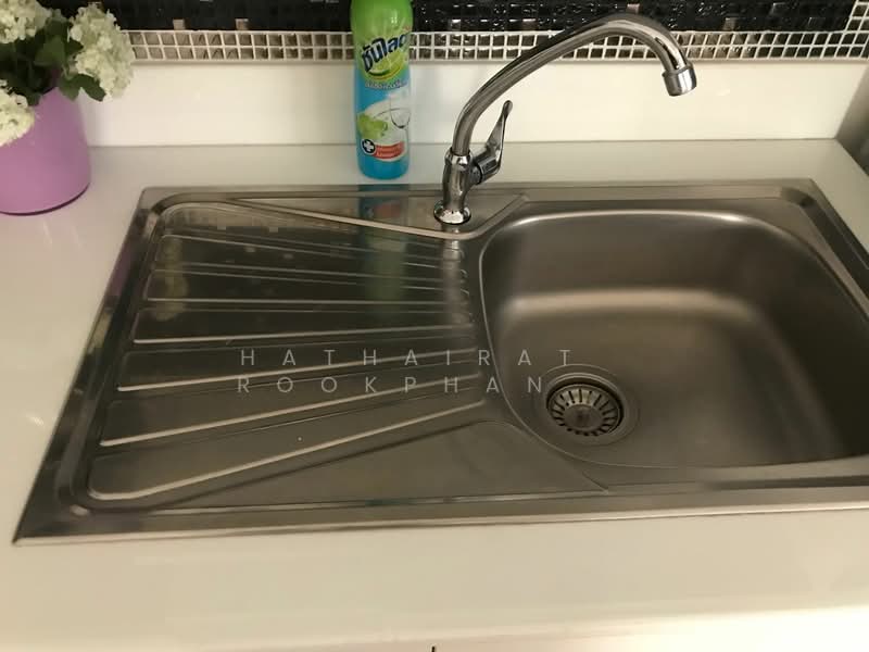 Thru Thonglor, Bangkok, Petchaburi Road, Bang Kapi, Huai Khwang, Bangkok, 1 Bedroom, 36 sqm, Condo For Sale, by Hathairat Rookphan , 500174414 - DDproperty.com