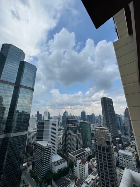 The Empire Place : ดิ เอ็มไพร์ เพลซ, กรุงเทพ, 88 ถนนนราธิวาสราชนครินทร์, ทุ่งมหาเมฆ, สาทร, กรุงเทพ, 135 ตร.ม., คอนโด ขาย, โดย Hathairat  Rookphan  , 500174426 - DDproperty.com