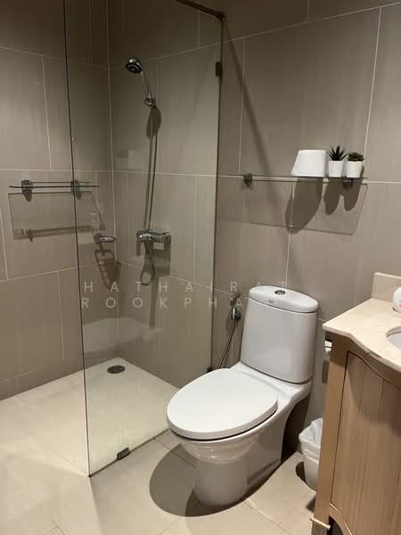 The Empire Place, Bangkok, 88 Narathiwatratchanakharin Road, Thung Maha Mek, Sathon, Bangkok, 3 Bedrooms, 135 sqm, Condo For Sale, by Hathairat  Rookphan  , 500174426 - DDproperty.com