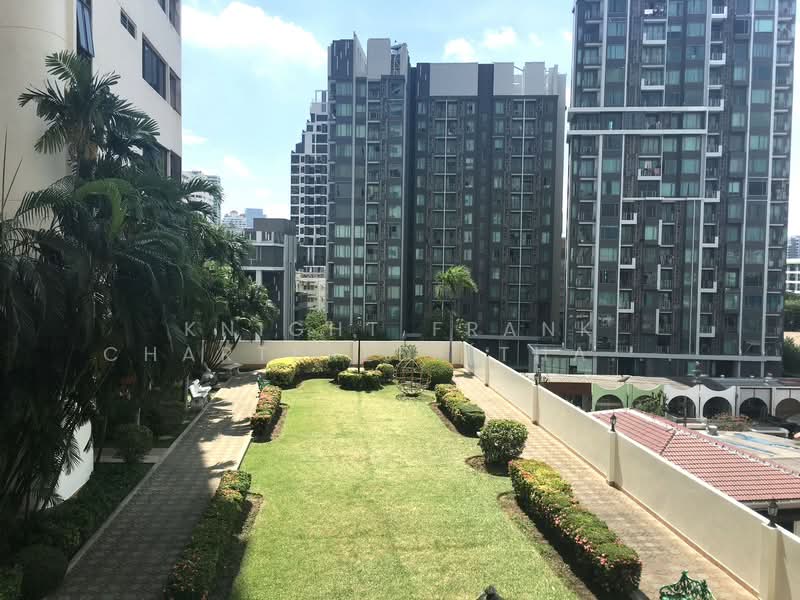 Oriental Towers, Bangkok, 25 Soi Ekkamai 12, Ekkamai Road, Khlong Tan Nua, Watthana, Bangkok, 4 Bedrooms, 452 sqm, Condo For Sale, by Knight Frank Chartered (Thailand) Co.,Ltd, 500174428 - DDproperty.com