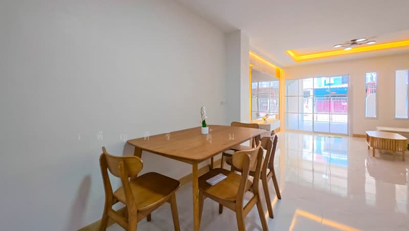 หมู่บ้านร่มทิพย์ มีนบุรี หทัยราษฎร์ 33, กรุงเทพ, หทัยราษฎร์ 33, มีนบุรี, มีนบุรี, กรุงเทพ, 64 ตร.ม., ทาวน์เฮ้าส์ ขาย, โดย เพ็ญศิริ ตุ้มเทียน, 500174449 - DDproperty.com