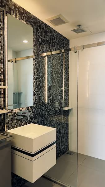 The Room Sathorn, Bangkok, 78 Pan Road, Silom, Bang Rak, Bangkok, 1 Bedroom, 46 sqm, Condo For Sale, by Pafhun  Detnopmani , 500174466 - DDproperty.com