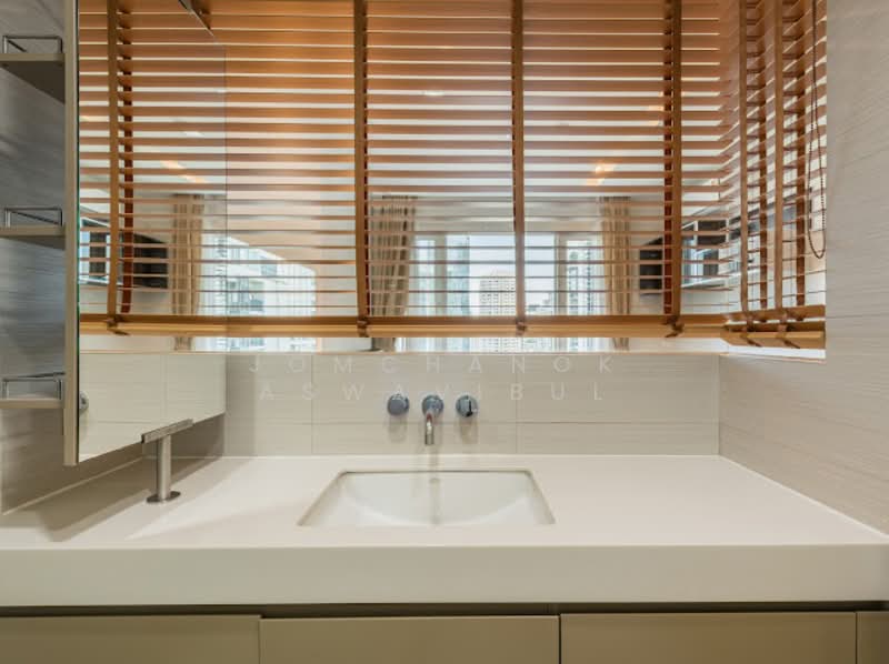 Siri At Sukhumvit, Bangkok, 902 Sukhumvit Road, Phra Kanong, Khlong Toei, Bangkok, 1 Bedroom, 52 sqm, Condo For Sale, by Jomchanok Aswavibul, 500174475 - DDproperty.com