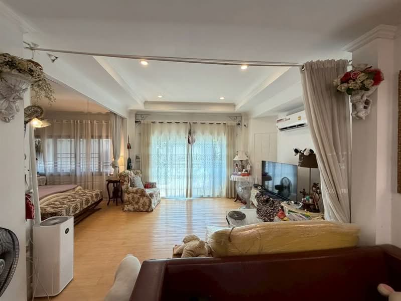 Flora Ville Park City Suwinthawong, Bangkok, Suwinthawong Road, Lam Phak Chi, Nong Chok, Bangkok, 4 Bedrooms, 200 sqm, Single Detached House For Sale, by คุณ วัชรีญา กองรัตน์ (ผักกาด), 500174484 - DDproperty.com