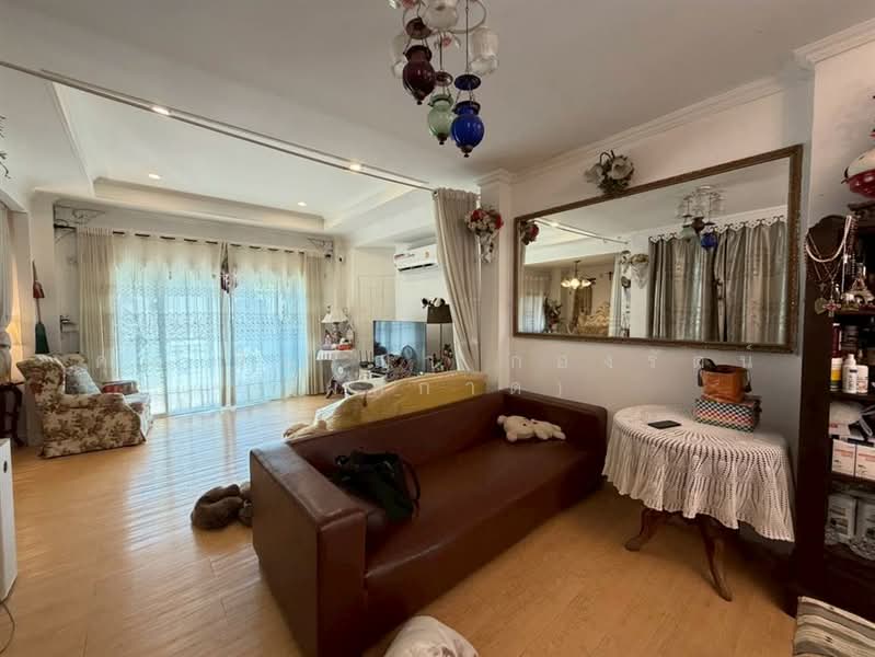 Flora Ville Park City Suwinthawong, Bangkok, Suwinthawong Road, Lam Phak Chi, Nong Chok, Bangkok, 4 Bedrooms, 200 sqm, Single Detached House For Sale, by คุณ วัชรีญา กองรัตน์ (ผักกาด), 500174484 - DDproperty.com