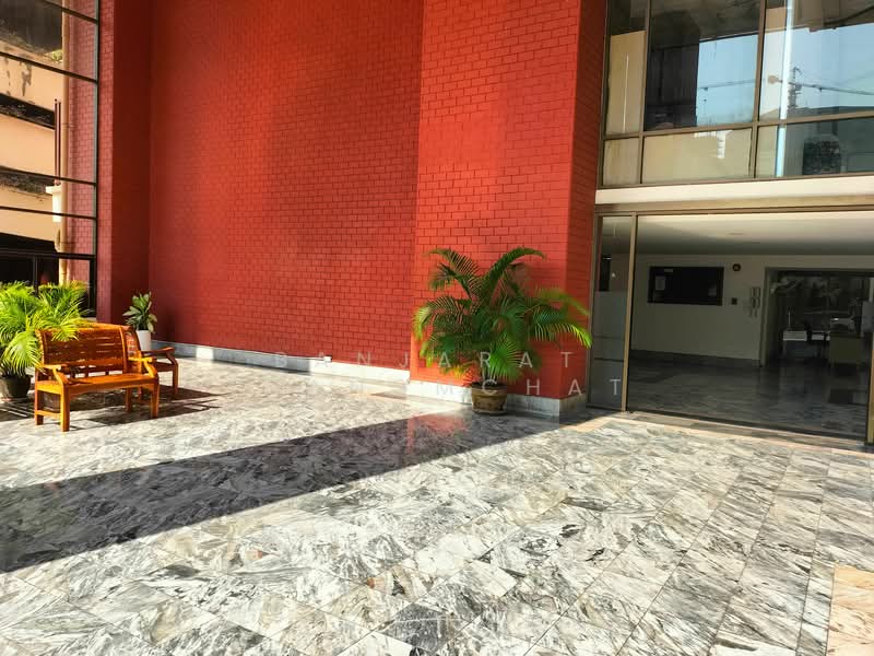 Country Complex Bangna : คันทรี คอมเพล็กซ์ บางนา, กรุงเทพ, ถนนสรรพาวุธ, บางนา, บางนา, กรุงเทพ, 134 ตร.ม., คอนโด ขาย, โดย Banjarat Thanomchat, 500174502 - DDproperty.com