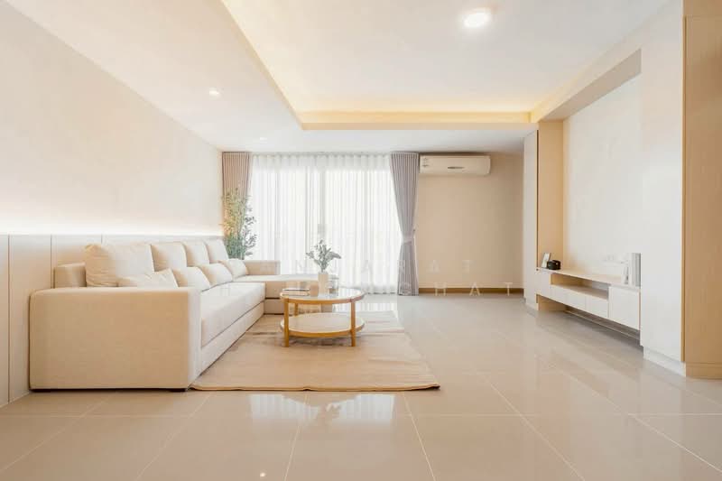 Supalai River Resort, Bangkok, 99 Charoennakhon Road, Samlae, Thon Buri, Bangkok, 3 Bedrooms, 192 sqm, Condo For Sale, by Banjarat Thanomchat, 500174521 - DDproperty.com