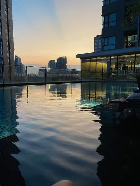 The Base Park East Sukhumvit 77, Bangkok, 99 Soi Pridi Banomyong 2, Phra Kanong Nua, Watthana, Bangkok, 1 Bedroom, 30 sqm, Condo For Sale, by Thawatchai Methawongworakul, 500174575 - DDproperty.com