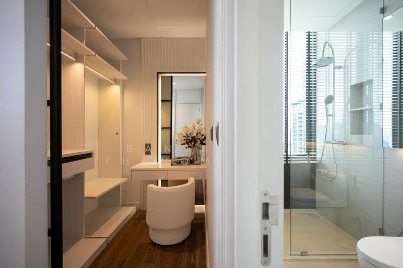 Muniq Langsuan, Bangkok, Soi Tonson, Lumphini, Pathum Wan, Bangkok, 3 Bedrooms, 123 sqm, Condo For Rent, by Banjarat Thanomchat, 500174596 - DDproperty.com