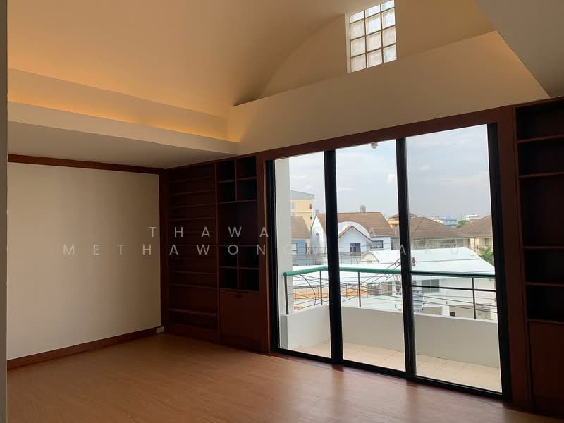 Home Place Sukhumvit 71, Bangkok, Soi Panichkul Yak 2, Phra Kanong Nua, Watthana, Bangkok, 3 Bedrooms, 313 sqm, Townhouse For Sale, by Thawatchai Methawongworakul, 500174610 - DDproperty.com