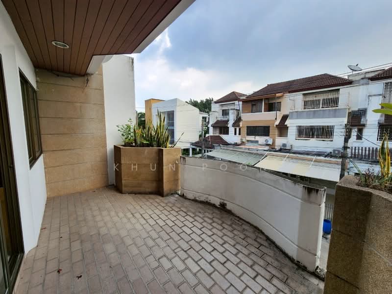 For Rent: 3-Storey Townhome | 300 m. to BTS Bang Chak (SPSSR113), Bangkok, สุขุมวิท97, Bang Chak, Phra Khanong, Bangkok, 4 Bedrooms, 250 sqm, Townhouse For Rent, by Khun Poon, 500174631 - DDproperty.com