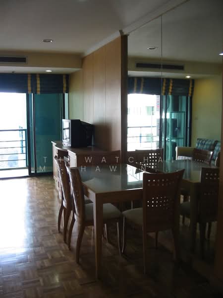 Sathorn Gardens, Bangkok, 39 South Sathorn Road, Thung Maha Mek, Sathon, Bangkok, 2 Bedrooms, 92 sqm, Condo For Sale, by Thawatchai Methawongworakul, 500174643 - DDproperty.com