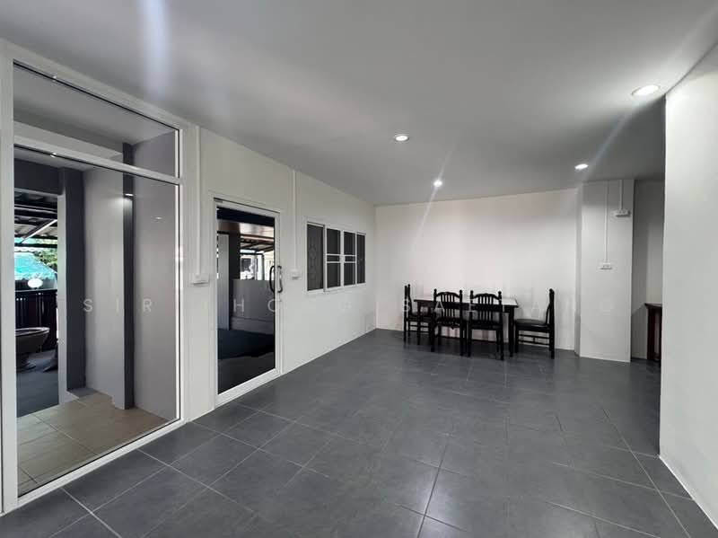 Phanason Villa 10 : พนาสนธิ์ วิลล่า 10, กรุงเทพ, ซอย สุขุมวิท 77, ประเวศ, ประเวศ, กรุงเทพ, 250 ตร.ม., ทาวน์เฮ้าส์ ขาย, โดย Sirithong Saetang, 500174646 - DDproperty.com