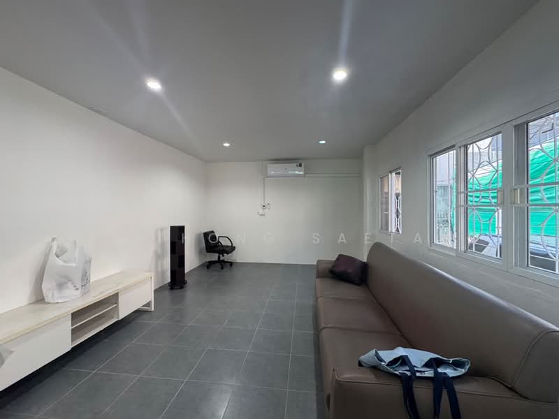 Phanason Villa 10 : พนาสนธิ์ วิลล่า 10, กรุงเทพ, ซอย สุขุมวิท 77, ประเวศ, ประเวศ, กรุงเทพ, 250 ตร.ม., ทาวน์เฮ้าส์ ขาย, โดย Sirithong Saetang, 500174646 - DDproperty.com