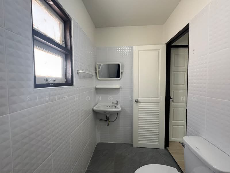 Phanason Villa 10 : พนาสนธิ์ วิลล่า 10, กรุงเทพ, ซอย สุขุมวิท 77, ประเวศ, ประเวศ, กรุงเทพ, 250 ตร.ม., ทาวน์เฮ้าส์ ขาย, โดย Sirithong Saetang, 500174646 - DDproperty.com