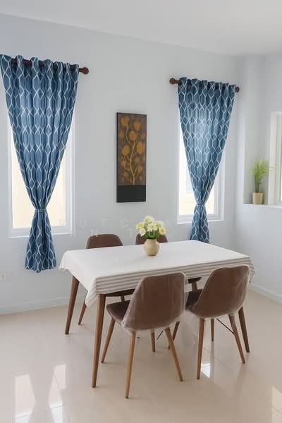 บ้านในโครงการ ให้เช่า – โซนต้นเปา | สันกำแพง ค่าเช่า 15,000 บาท / เดือน รหัสทรัพย์ : No.13H697, Chiang Mai, San Ton Pao, San Kamphaeng, Chiang Mai, 3 Bedrooms, 110 sqm, Single Detached House For Rent, by Rutchaporn Tunsiri, 500174651 - DDproperty.com