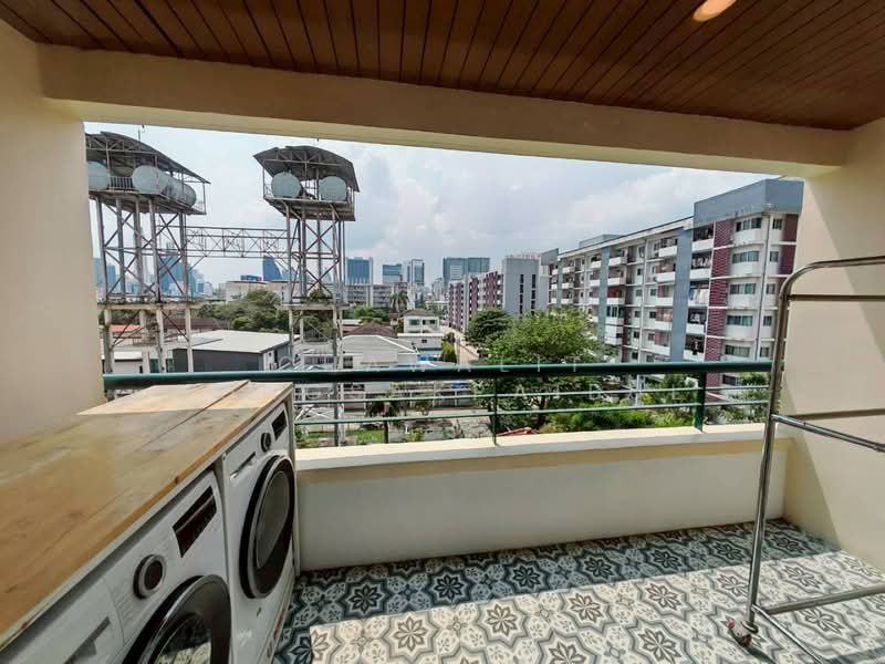 Varasupha Executive Place Phaholyothin1, Bangkok, Phaholyothin, Samsen Nai, Phaya Thai, Bangkok, 2 Bedrooms, 124 sqm, Condo For Sale, by CHAWALIT KONGSAKPAIBUL, 500174668 - DDproperty.com