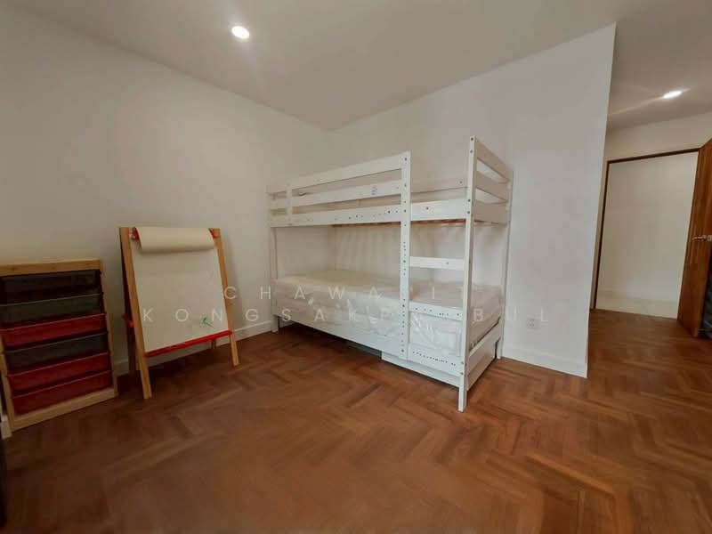 Varasupha Executive Place Phaholyothin1, Bangkok, Phaholyothin, Samsen Nai, Phaya Thai, Bangkok, 2 Bedrooms, 124 sqm, Condo For Sale, by CHAWALIT KONGSAKPAIBUL, 500174668 - DDproperty.com