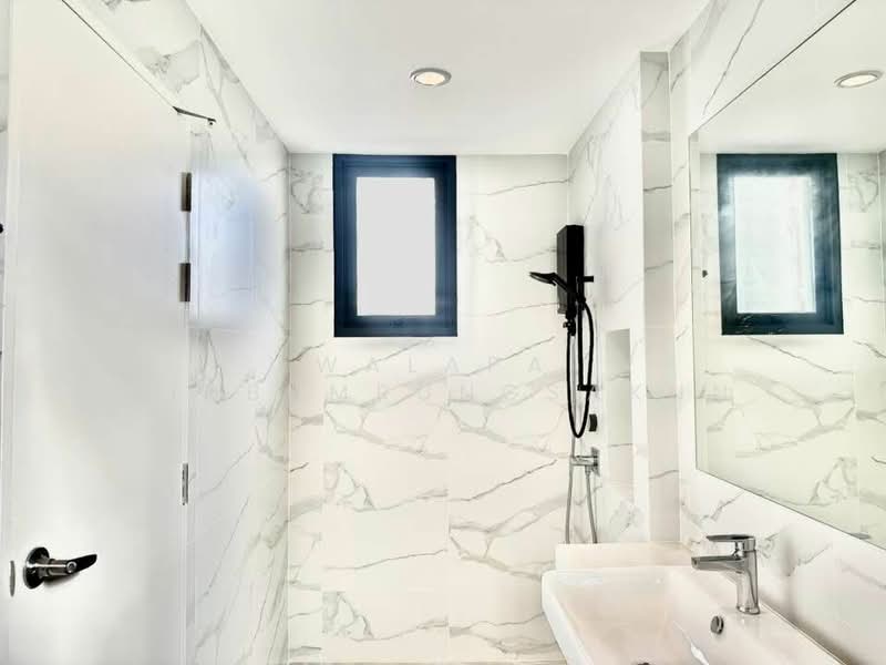 Baan Klang Muang The Edition Sukhumvit-Onnut, Bangkok, Soi On Nut, Prawet, Prawet, Bangkok, 3 Bedrooms, 153 sqm, Semi-Detached House (Twin House) For Sale, by Walapa Jidbumrungsakun, 500174682 - DDproperty.com