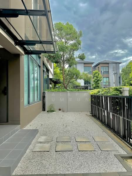 Baan Klang Muang The Edition Sukhumvit-Onnut, Bangkok, Soi On Nut, Prawet, Prawet, Bangkok, 3 Bedrooms, 153 sqm, Semi-Detached House (Twin House) For Sale, by Walapa Jidbumrungsakun, 500174682 - DDproperty.com